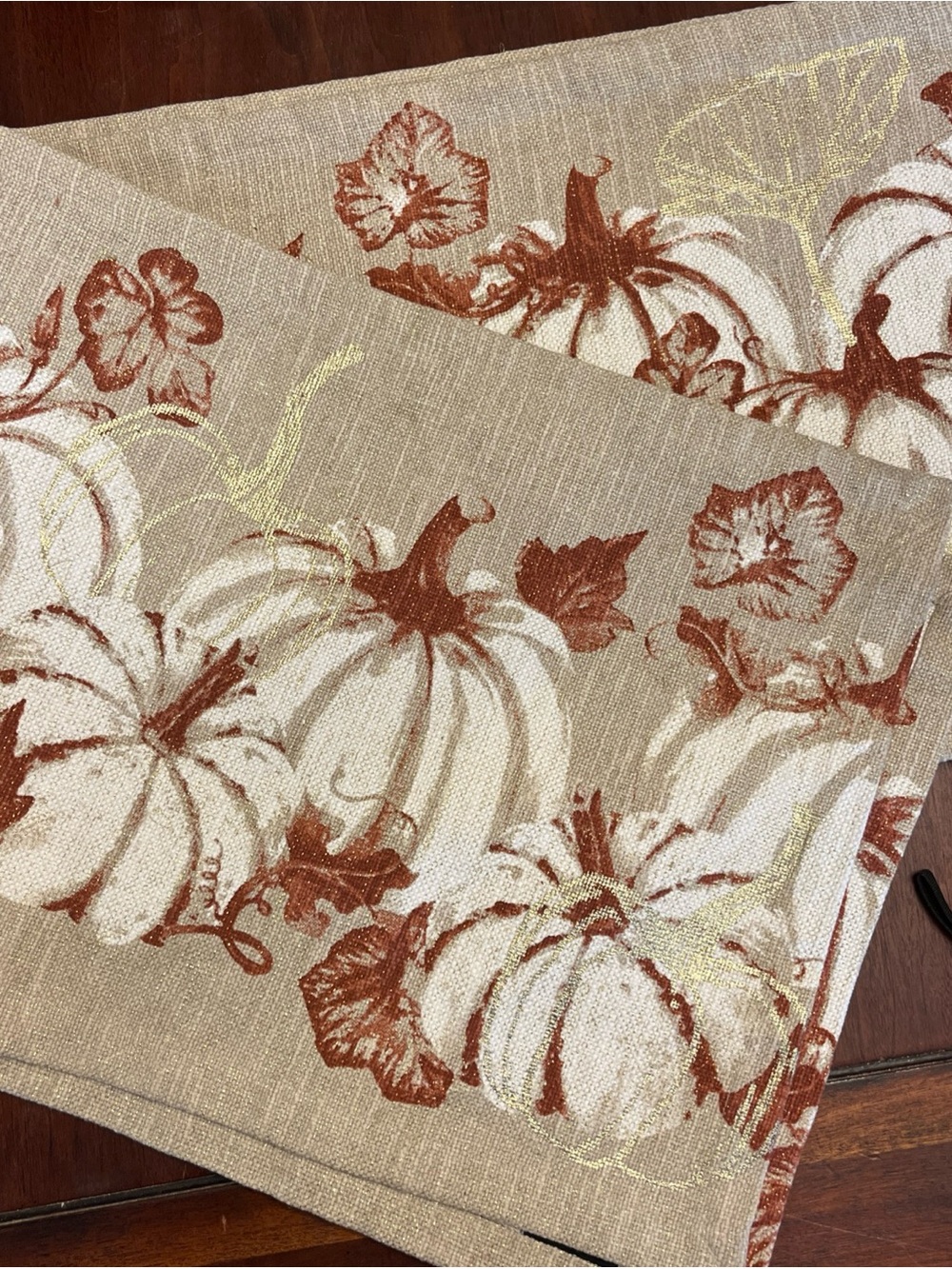 Tahari Beige Table Runner with White and Rust Pumpkin Motif 92x16”